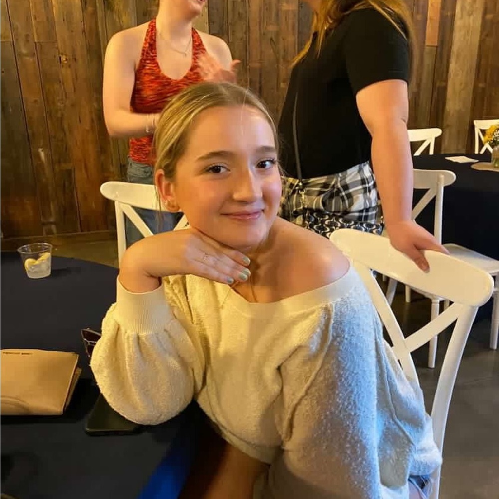 Meet your Posher, Taylea